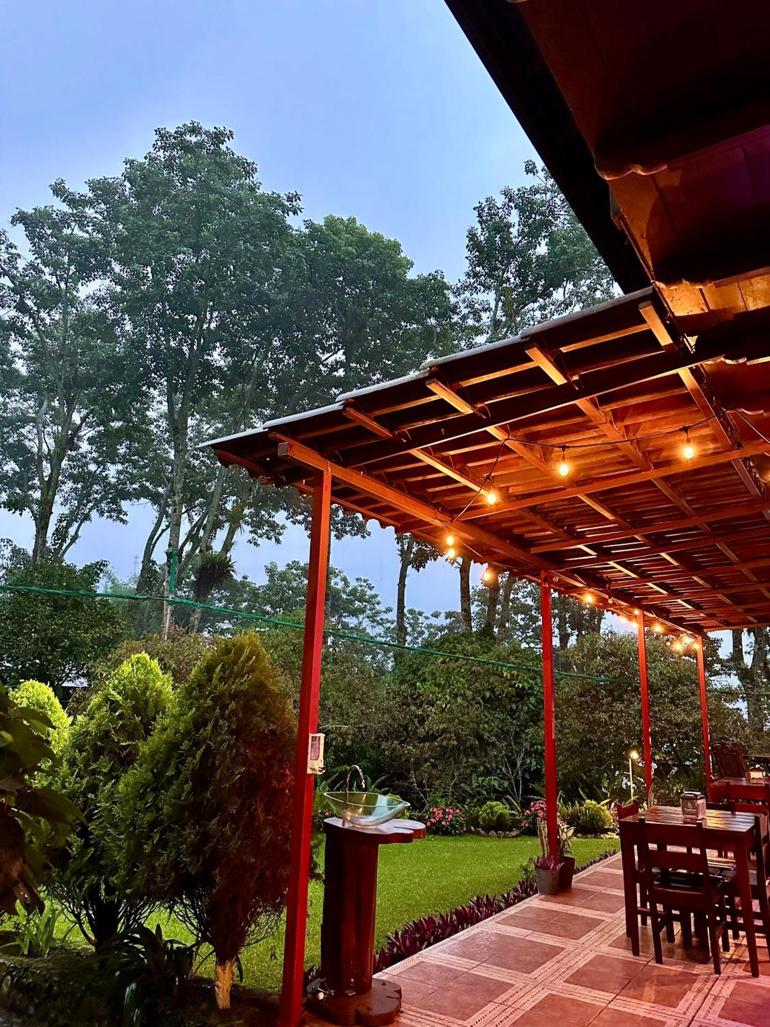 Hotel De Montana El Pelicano San Isidro De El General ภายนอก รูปภาพ