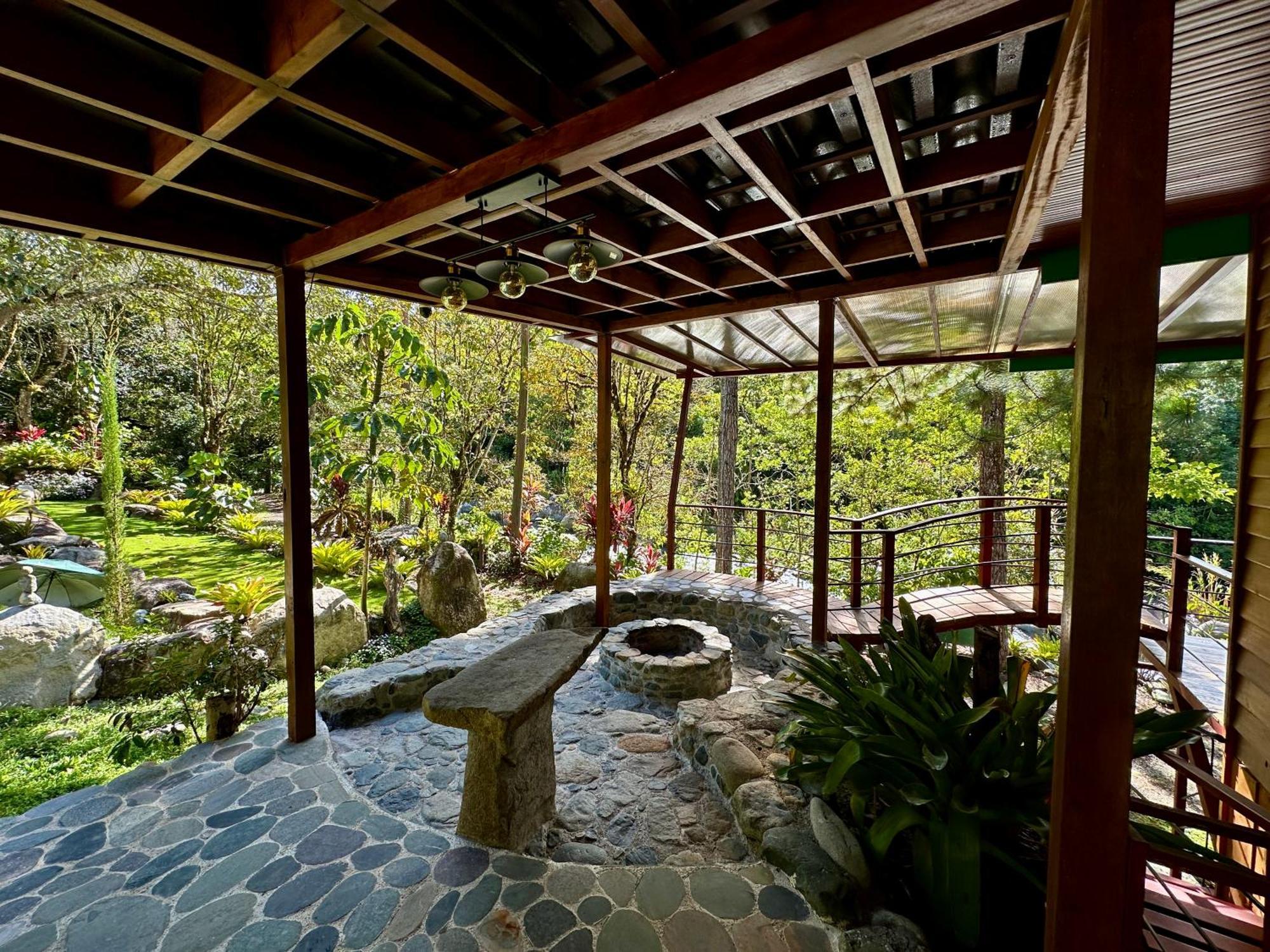 Hotel De Montana El Pelicano San Isidro De El General ภายนอก รูปภาพ